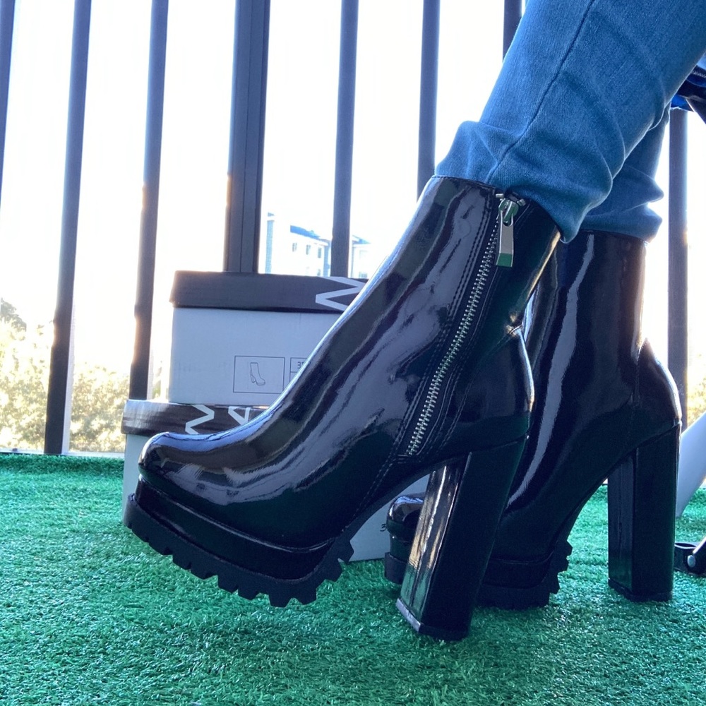 New booties black